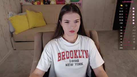 Snapshot of eva_davie chatting on October 12, 2:52 pm Eva online show from October 12, 2:52 pm