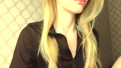 Evvie online show from May 15, 2:20 pm