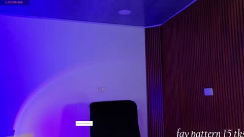 Eva  online show from June 20, 1:36 pm