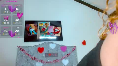 Snapshot of eva_hoot1 chatting on March 2, 3:42 pm EVA online show from March 2, 3:42 pm