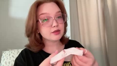 eva_kittenn online show from July 6, 11:48 am