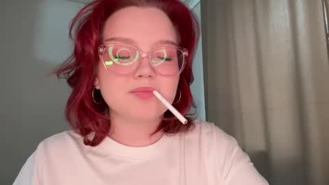 eva_kittenn online show from April 29, 1:47 pm