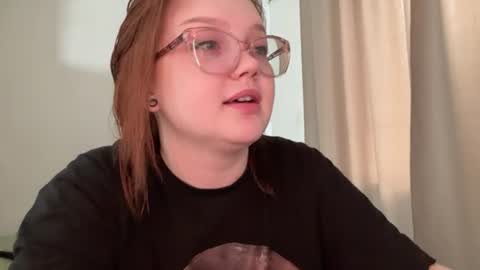 eva_kittenn online show from June 29, 10:15 am
