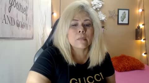 eva_love49 online show from December 1, 12:19 pm