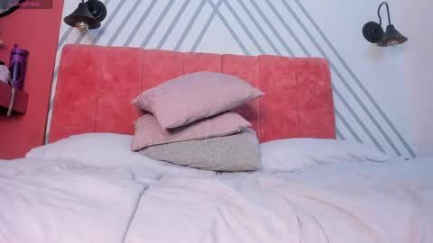 eva_monet online show from May 28, 3:32 pm
