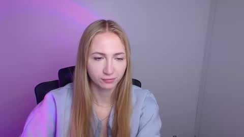 Snapshot of eva_oliviaa chatting on October 8, 5:34 am Eva online show from October 8, 5:34 am
