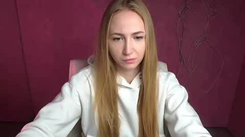 Snapshot of eva_oliviaa chatting on October 15, 5:21 am Eva online show from October 15, 5:21 am