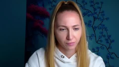 Snapshot of eva_oliviaa chatting on October 13, 5:15 pm Eva online show from October 13, 5:15 pm