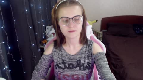 Snapshot of eva_orchid chatting on January 12, 9:40 am Eva online show from January 12, 9:40 am