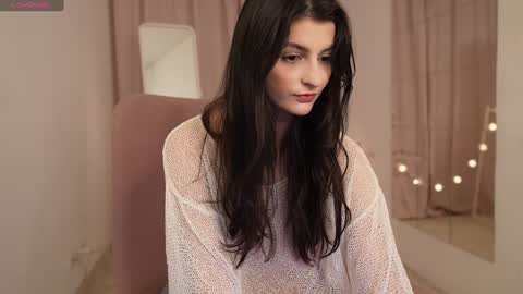 Snapshot of eva_ro chatting on December 8, 4:07 pm EVA online show from December 8, 4:07 pm