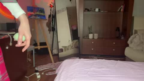 eva varnerr online show from May 3, 11:41 pm