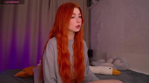 Snapshot of evaa_moonn_ chatting on December 10, 11:51 pm Eva online show from December 10, 11:51 pm