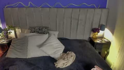 julieth online show from July 17, 8:01 pm