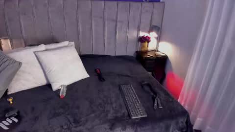 julieth online show from July 22, 7:37 pm