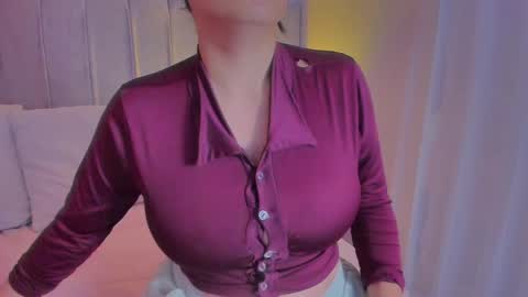 julieth online show from April 28, 7:51 pm