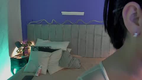 julieth online show from June 24, 8:52 pm