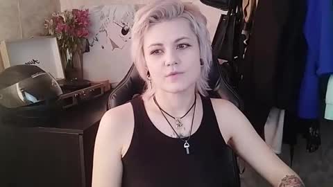 Eva Brownie online show from February 24, 8:47 am