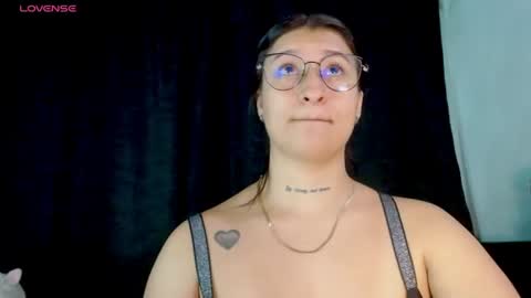 Evah Lee online show from July 14, 3:33 am