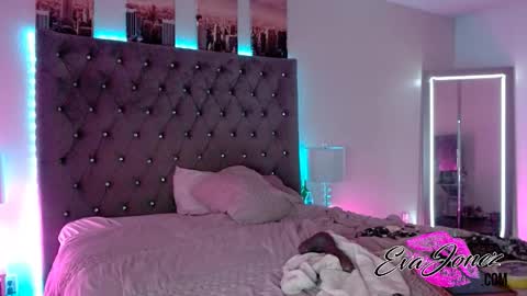 Eva online show from October 23, 7:47 am