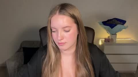 Eva online show from May 14, 8:36 pm