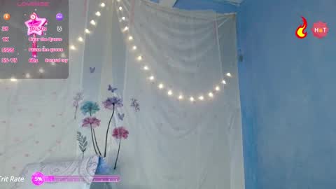 Snapshot of evaluna_horny_ chatting on December 18, 3:15 am evaluna horny online show from December 18, 3:15 am