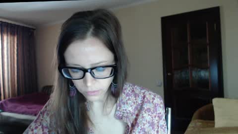 YourMistress online show from April 29, 9:01 am