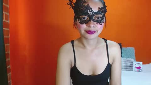 evangelinne_01 online show from November 4, 4:23 pm