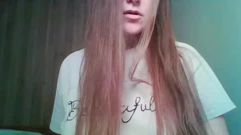 evasapples2026 online show from May 3, 12:08 pm