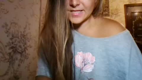 evasapples2026 online show from July 18, 11:07 pm