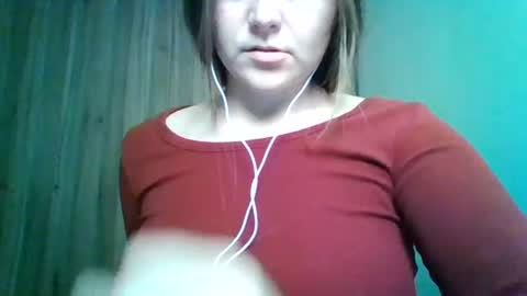 evasapples2026 online show from June 20, 9:07 pm