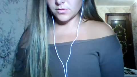 evasapples2026 online show from July 17, 9:29 pm