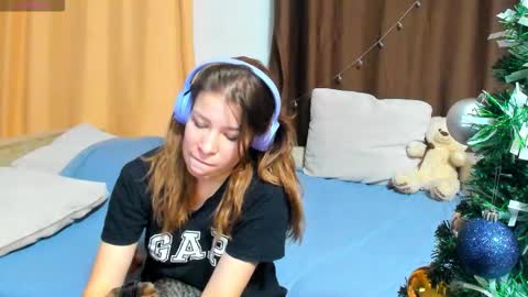 Eva online show from December 18, 1:43 am