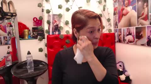Snapshot of evatwiss chatting on February 13, 11:39 am Eva Twiss online show from February 13, 11:39 am