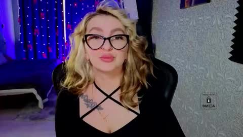 evavibe online show from February 28, 5:29 am