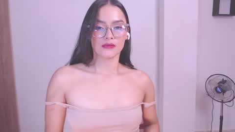 Eve Rox18 online show from November 23, 11:45 am