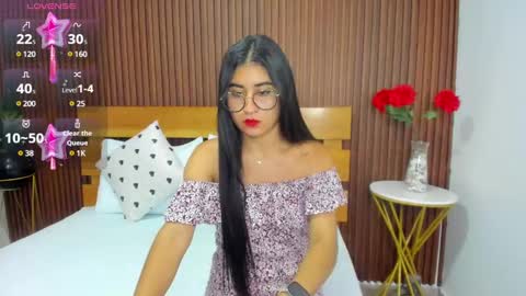 Snapshot of evelin_leroy chatting on January 10, 12:04 pm BELLA online show from January 10, 12:04 pm