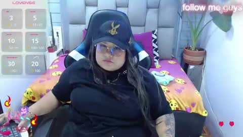 evelin zaens online show from July 8, 9:11 am