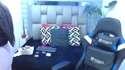 evelin zaens online show from June 28, 5:14 am