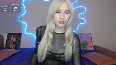 Snapshot of evelinalu chatting on March 2, 1:47 am Evelina online show from March 2, 1:47 am