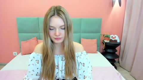 Eveline online show from May 3, 8:39 am