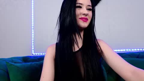Evelin online show from July 30, 11:00 am