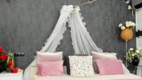 evellynereys online show from February 27, 4:09 am