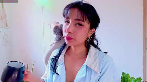 Snapshot of evelyn_chelle chatting on February 4, 5:45 pm Im Eve or Chelle Next Stream 191224 online show from February 4, 5:45 pm
