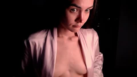 Evelyn online show from April 29, 5:51 pm