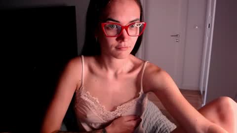 Evelyn online show from June 26, 10:05 am