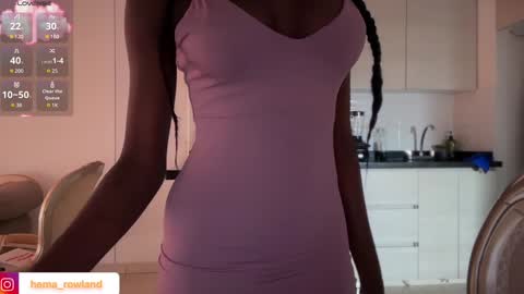 E V E L Y N  online show from January 30, 12:48 pm