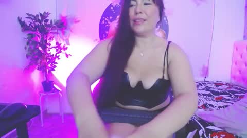 Snapshot of evelyn_mature19 chatting on September 13, 8:28 pm Juliana online show from September 13, 8:28 pm
