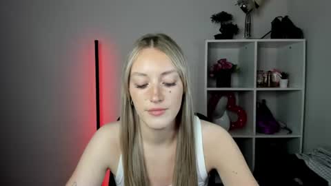 evelynblond online show from July 28, 12:48 pm