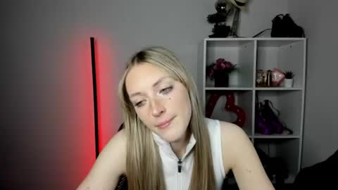 evelynblond online show from July 10, 1:00 pm