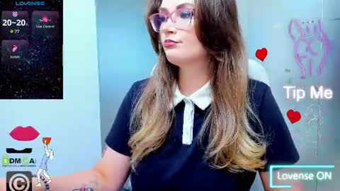 evelyne_rose online show from August 1, 5:20 am